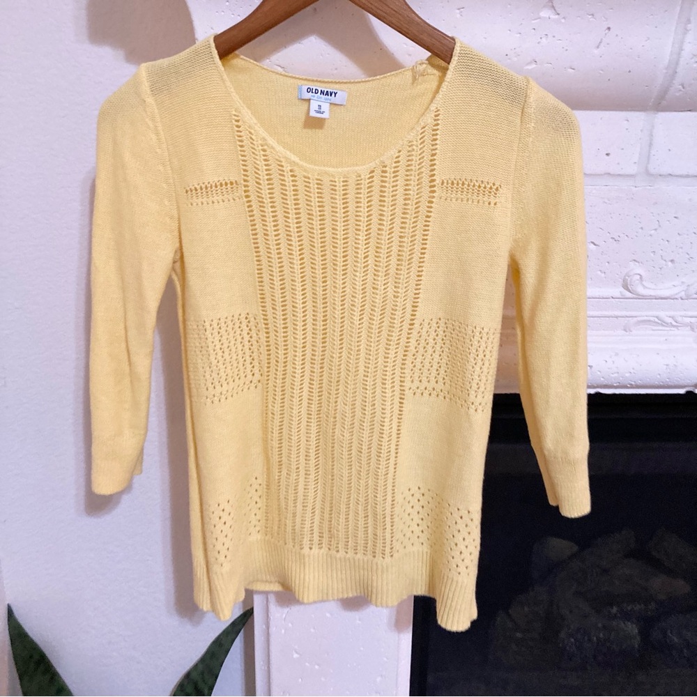 Old Navy Butter Yellow Sweater 100% Cotton Size XS